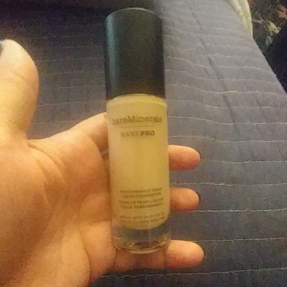 Bareminerals bare pro foundation - Picture 3 of 3